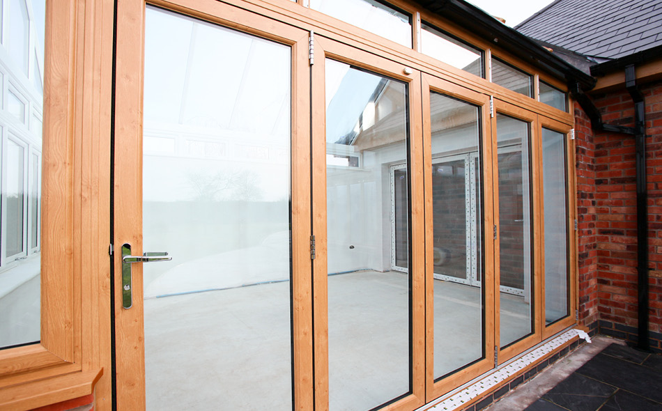 Bi-Fold Doors – Irish Oak