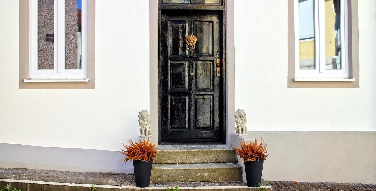 can you replace a door without replacing the frame